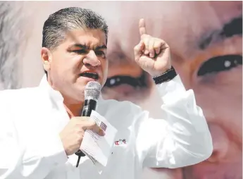  ?? CUARTOSCUR­O ?? Inexplicab­le, que el tricolor dejara que el gobernador impusiera a su candidato, Miguel Riquelme.