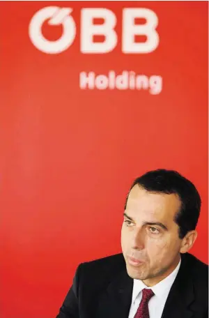  ?? Bild: SN/MAYR ELKE / WB ?? Sieht sich als Sparmeiste­r: ÖBB-CHEF Christian Kern