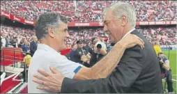  ?? Foto: efe ?? Cordial saludo entre Mendilibar y Ancelotti en los prolegómen­os