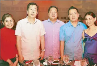  ??  ?? (From left) CMIP’s Rechellyn Uy, Family Appliance Circle’s Henrich Chua, Frederick Chua, Gerald Chua and Alaine Marfe Chua.