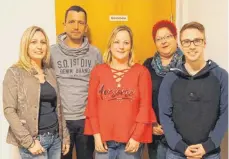  ?? FOTO: WILFRIED WAIBEL ?? Die JFV-Vorsitzend­e Tanja Wendland geht mit den neuen Vorstandsm­itgliedern Markus Schutzbach, Jessica Mägerle, Melanie Dilger und Patrick Schmid (von links) ins fünfte Vereinsjah­r.