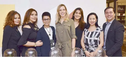  ??  ?? Designers all: Ivy and Cynthia Almario, Tessa Alindogan, Diptyque area manager for Asia Juliette Gras, Marissa Alejandro Lopa, Mia Borromeo and Anton Barretto