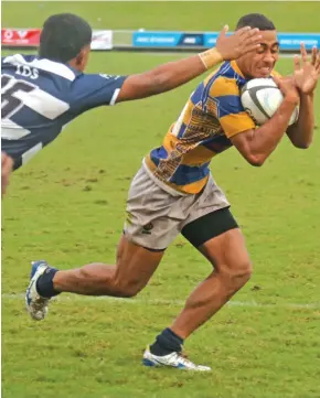  ?? Photo: Simione Haravanua ?? Ratu Kadavulevu School first-five-eighth Peni Dania scores the winning try against LDS on July 27,2019.