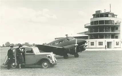  ??  ?? &gt; The original Elmdon Airport terminal building back in its heyday – but what can it be used for now?