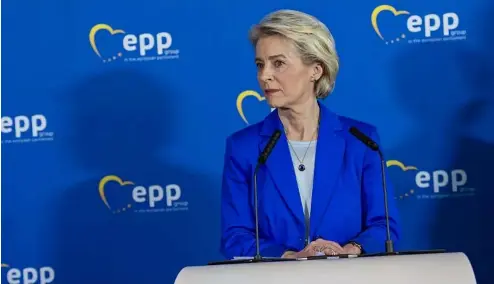  ?? ?? Ursula von der Leyen a confirmé son intention de se représente­r à la présidence de la Commission européenne.