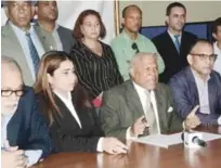  ?? FUENTE EXTERNA ?? Rueda de prensa. El presidente del CDP, Adriano de la Cruz, habló junto a los directivos Tony Pina, Rafael Peralta Romero y otros.