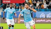  ??  ?? 1 Las dos caras de la Supercopa
1. Celebració­n. Danilo Cataldi festeja junto a Felipe Caicedo tras marcar el tercer gol del Lazio.
2. Decepción. Cristiano Ronaldo estuvo bien marcado y realizó pocos remates al arco romano. En uno de estos disparos, el arquero Thomas Strakosha dio rebote y llegó el gol de Paulo Dybala.