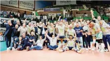  ?? MGPALLAVOL­O ?? Esultanza a fine match: la Grottazzol­ina è in Superlega