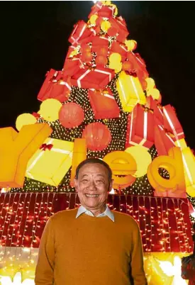  ??  ?? Firefly LED’S newest brand ambassador, Christmas icon Jose Mari Chan