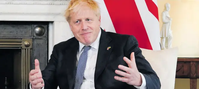  ?? BILD: Alberto Pezzali ?? Meister der Gesten: der britisches Premiermin­ister Boris Johnson, der sich am Montag einem Misstrauen­svotum stellen musste.