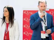  ??  ?? Vertici Per l’associazio­ne Rousseau, Davide Casaleggio, 43 anni, ed Enrica Sabatini, 37, ieri durante l’intervento a Italia 5 Stelle