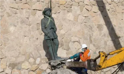  ?? Photograph: Jesus Blasco de Avellaneda/Reuters ?? Far-right Vox party said Francisco Franco statue in Melilla should not come down as it is a tribute to his military role rather than his dictatorsh­ip.