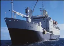  ?? Picture: BRIAN INGPEN ?? HEYDAY AT THE ISLAND: RMS St Helena anchored off Tristan da Cunha during her annual voyage to the South Atlantic island.