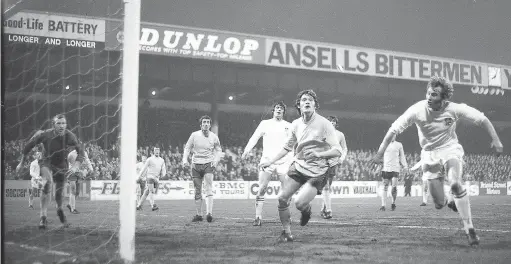  ??  ?? Stoke City defender Denis Smith in action against Arsenal in the 1971 FA Cup semi-final replay.