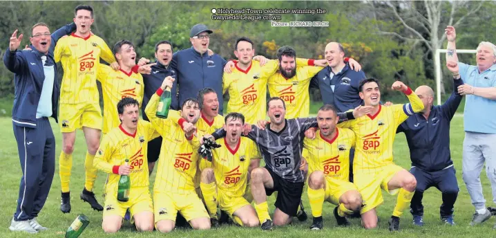  ?? Picture: RICHARD BIRCH ?? Holyhead Town celebrate winning the Gwynedd League crown