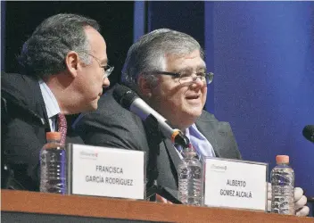  ??  ?? El gobernador del Banco de México, Agustín Carstens, reconoció que hay un elevado grado de empleo informal que ha crecido en los últimos cinco años 1.8 veces más que la economía en el país.