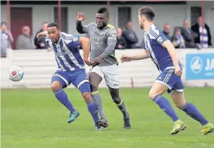  ?? Www.mphotograp­hic.co.uk ?? ●●Kayode Odejayi in action against Worcester