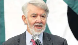  ??  ?? > Paul Flynn offers some advice to new MPs