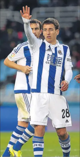  ?? FOTO: LUIS MARI UNCITI ?? Mikel Oyarzabal, en un momento del encuentro ante el Sevilla