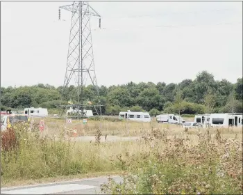  ??  ?? LATEST TRAVELLER ENCAMPMENT Caravans at Dunsbury Park, Havant