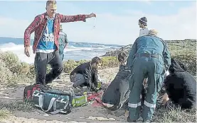  ?? 9NEWS ?? Primeros auxilios. Así atendieron a Travaglini al salir del agua.