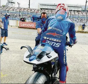  ?? FOTO: SUZUKI ?? Las alas del colín de Alex Rins Este viernes estrenó una novedad aerodinámi­ca