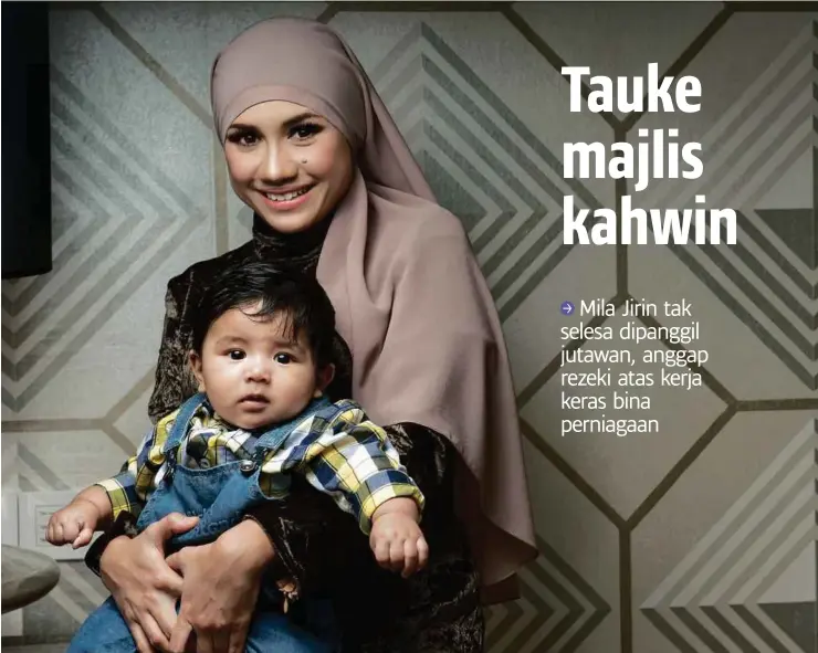  ??  ?? Mila bersama cahaya mata sulung, Arif Zikri.