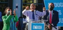  ?? Contributo­r file photo ?? Houston Mayor Sylvester Turner, flanked by Reps. Sheila Jackson Lee and Al Green, rallies against the redistrict­ing plans.