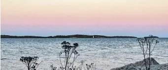  ??  ?? Brian Gomes snapped this beautiful photo of the Belt of Venus earlier this week at Ferguson’ s Cove N.S.