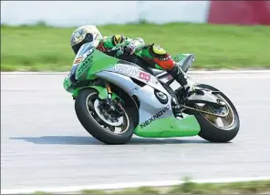  ?? PROVIDED TO CHINA DAILY ?? Over 80 elite Chinese riders competed in the China Superbike Championsh­ip at the Beijing Goldenport Park Circuit over the weekend. The four-stop series will also feature races in Ordos (July) in Inner Mongolia and Shaoxing (September) and Ningbo...