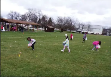  ?? BOB KEELER — MEDIANEWS GROUP ?? Children ages 8and up take part in Telford Happenings Easter egg hunt April 9at Centennial Park.