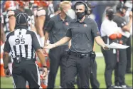  ?? TERRANCE WILLIAMS — THE ASSOCIATED PRESS ?? Kevin Stefanski discusses a call with an official during the second half against the Ravens on Sept. 13in Baltimore.