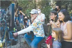  ?? (Merie Weismiller Wallace/Universal Pictures and Amblin Entertainm­ent/TNS) ?? STEVEN SPIELBERG on the set of ‘The Fabelmans,’ which he co-wrote, produced and directed. Expect Spielberg to be nominated for best director.