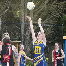  ?? ?? Ellinbank A grade goal shooter Chloe Johnstone shoots one of her 47 goals against Nyora on Saturday.