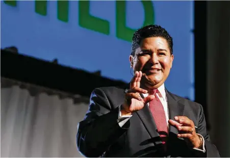  ?? Yi-Chin Lee / Houston Chronicle ?? HISD Superinten­dent Richard Carranza said the Legislatur­e should “look at public education as an investment” during Tuesday’s address.