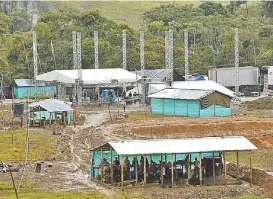  ?? FERNANDO VERGARA/AP ?? Uno de los 26 campamento­s para los desmoviliz­ados de la guerrilla.