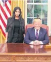  ??  ?? Encuentro.
Donald Trump recibió ayer a Kim Kardashian en la Casa Blanca para hablar sobre prisiones.