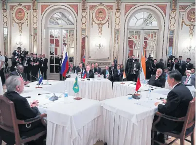  ?? Mikahel klimentyev/ap ?? Temer, Ramaphosa, Putin, Modi y Xi, ayer, durante la reunión