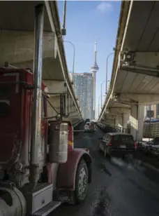  ?? DAVID COOPER/TORONTO STAR ?? City staff and Waterfront Toronto argue that spending $864 million to maintain the Gardiner Expressway indefinite­ly is not a wise expense.