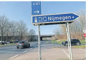  ?? FOTO: LATZEL ?? Die Strecke von der Autobahnab­fahrt in Richtung Winnekendo­nk wird für die Arbeiten gesperrt.