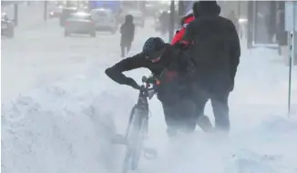  ?? RYAN REMIORZ LA PRESSE CANADIENNE ?? Le bouleverse­ment climatique causé par le réchauffem­ent de l’Arctique provoquera des vagues de froid particuliè­rement intense dans les prochaines années.