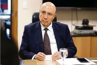  ?? JOSÉ CRUZ/AGÊNCIA BRASIL - 20/6/2017 ?? Fase. Discussões sobre uso do Fundo de Garantia são preliminar­es, segundo Meirelles