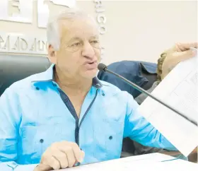  ??  ?? Para el alcalde de Guaynabo, Héctor O’Neill, el problema económico del Gobierno central se lo quieren pasar a los municipios.