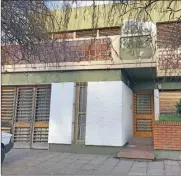  ??  ?? CASAS DE RANDAZZO Y DE MAGNETTO en Chivilcoy, a pocas cuadras de distancia una de otra: derecha la del ex ministro,izquierda la de la familia del CEO de Clarín.