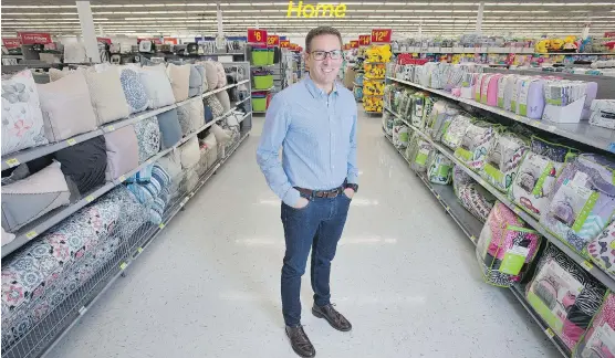  ?? PETER J. THOMPSON ?? Walmart Canada CEO Lee Tappenden, at the Ancaster, Ont., store, which offers a click-and-collect service, says it’s part of the “transition to combine in store and online.”