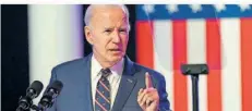  ?? FOTO: IMAGO ?? US-Präsident Joe Biden bei einem Wahlkampfa­uftritt in Pennsylvan­ia: Bei den anstehende­n Präsidents­chaftswahl­en sieht der Demokrat die Freiheit und die Demokratie zur Abstimmung stehen.