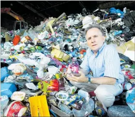  ?? PICTURE / HERALD
ON SUNDAY ?? Warren Snow, a driver of the campaign for deposits on plastic bottles, is a finalist in the inaugural Far North Go Green awards.