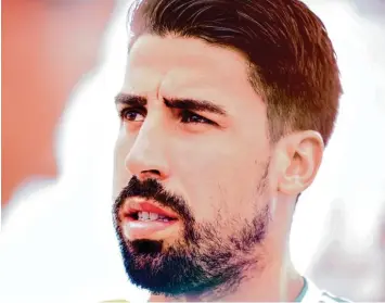  ?? Foto: Charisius, dpa ?? Bislang im Mittelfeld gesetzt, nach dem Mexiko Spiel ein Wackelkand­idat: Der 31 jährige Sami Khedira.