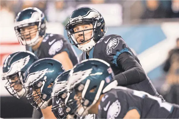  ?? BILL STREICHER/USA TODAY SPORTS ?? The energy that fueled the Eagles offense has largely vanished under the watch of quarterbac­k Nick Foles.