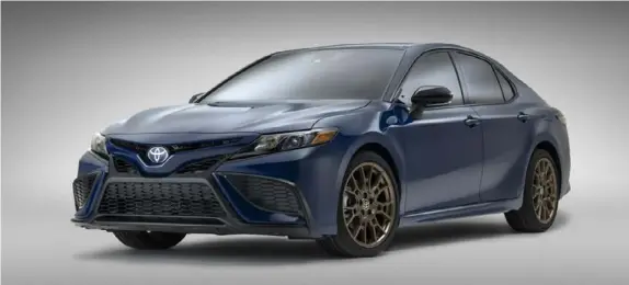  ?? Bill Leigh Brewer photos ?? The Toyota Camry Hybrid XSE keeps its aggressive look for the 2023 model year.